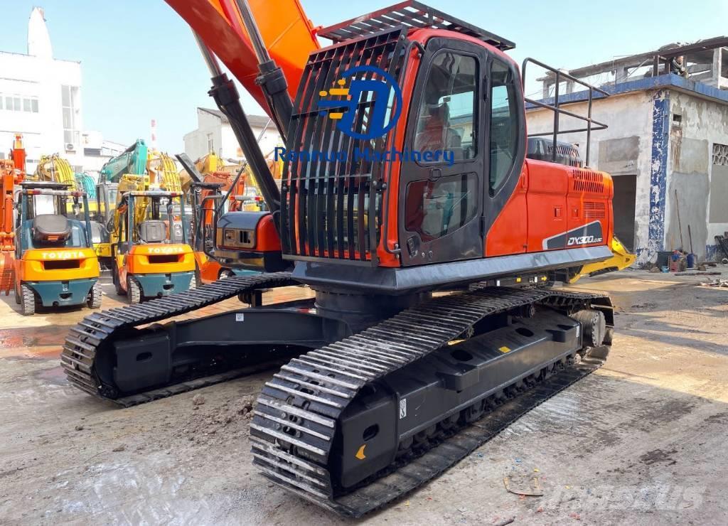 Doosan DX 300 Excavadoras sobre orugas