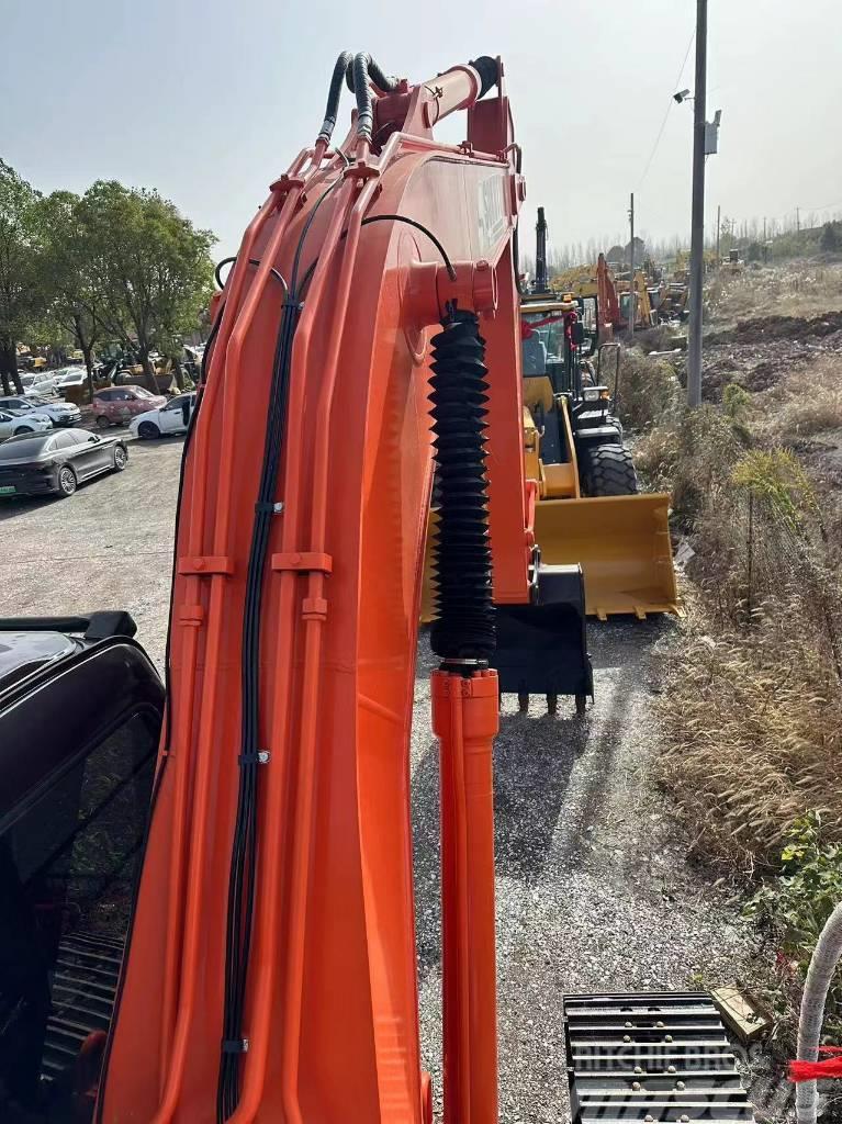 Hitachi ZX 200 Excavadoras sobre orugas