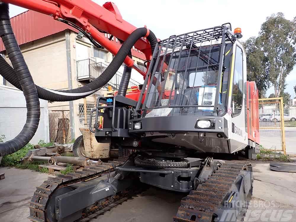 Sandvik DX800 Perforadora de superficie