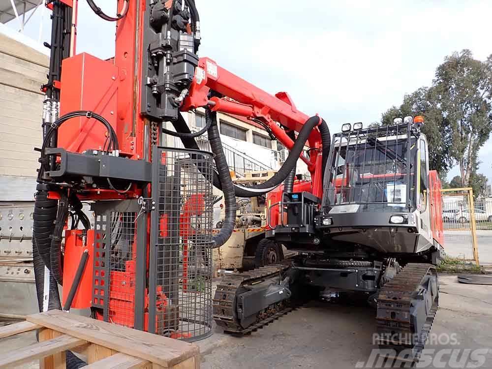 Sandvik DX800 Perforadora de superficie