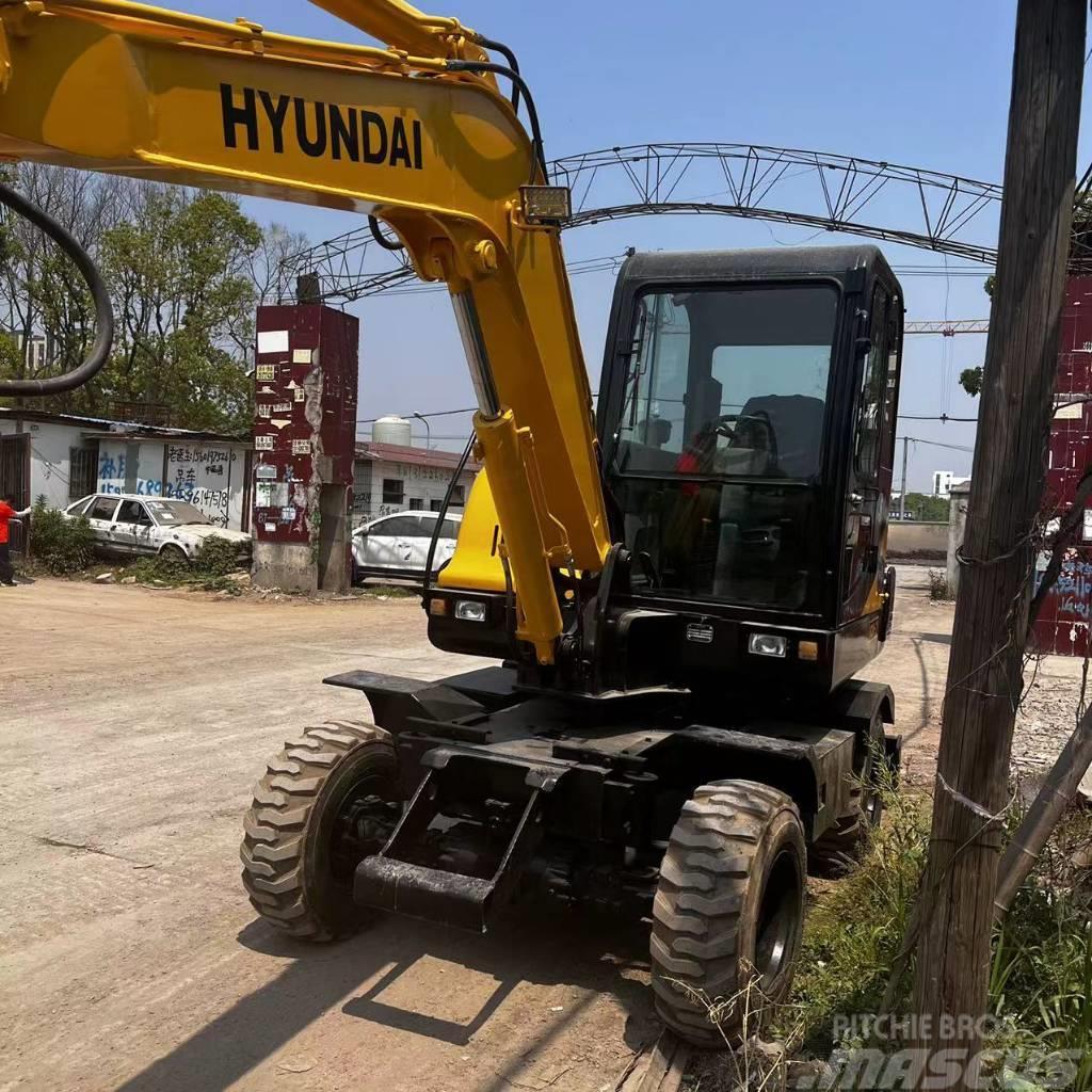 Hyundai R60W-7 Excavadoras de ruedas