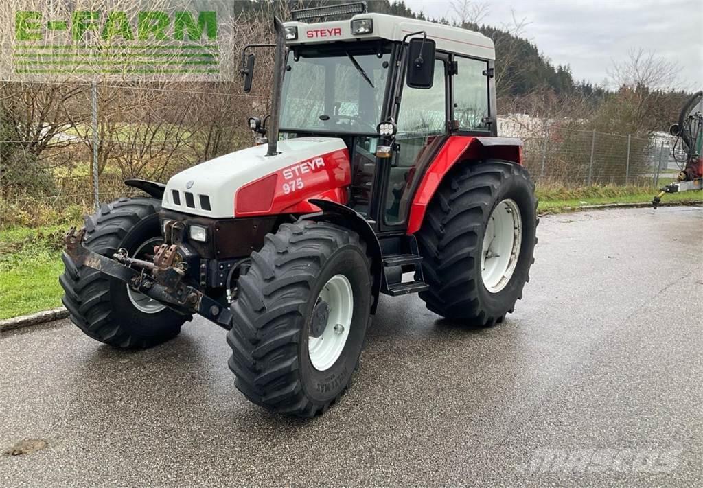 Steyr 975 Tractores