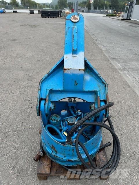 Mantsinen rotator gripper Port material handlers