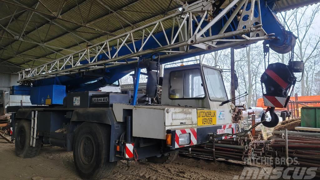 Liebherr LTM 1025 Grúas todo terreno