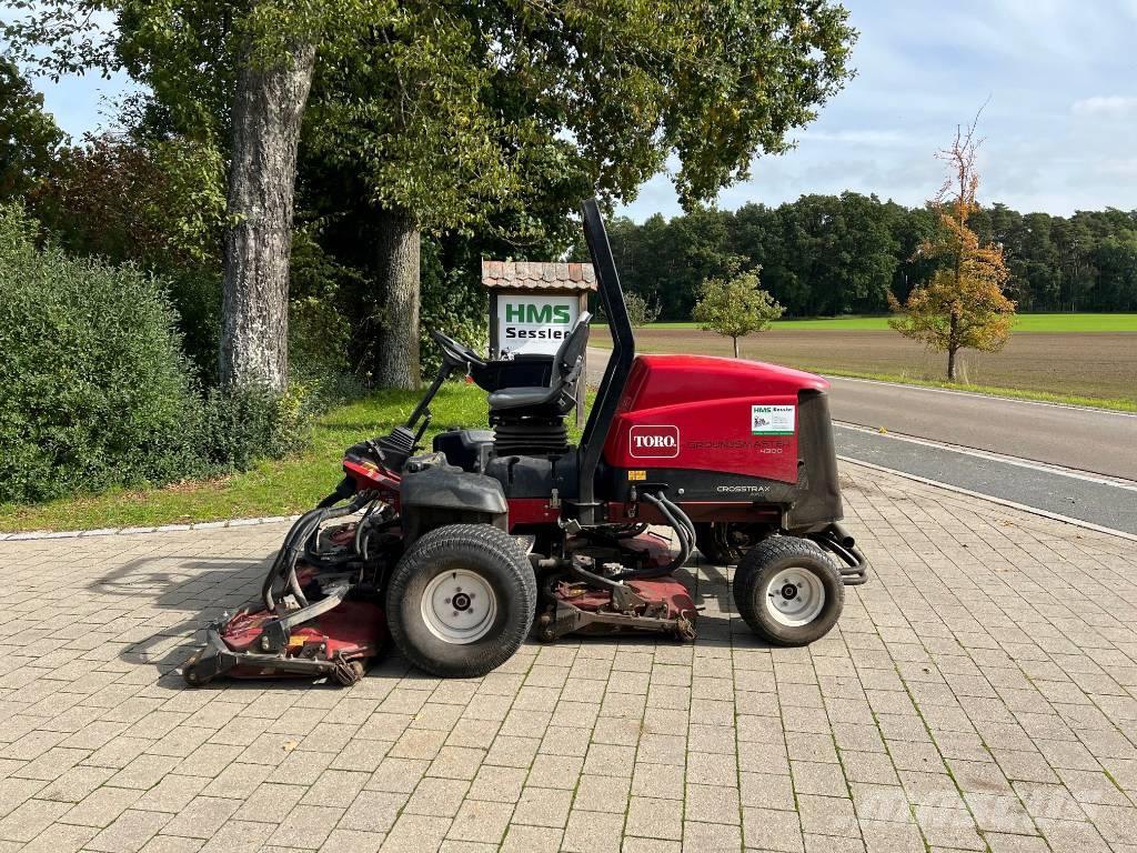 Toro GROUNDSMASTER 4300 Tractores corta-césped