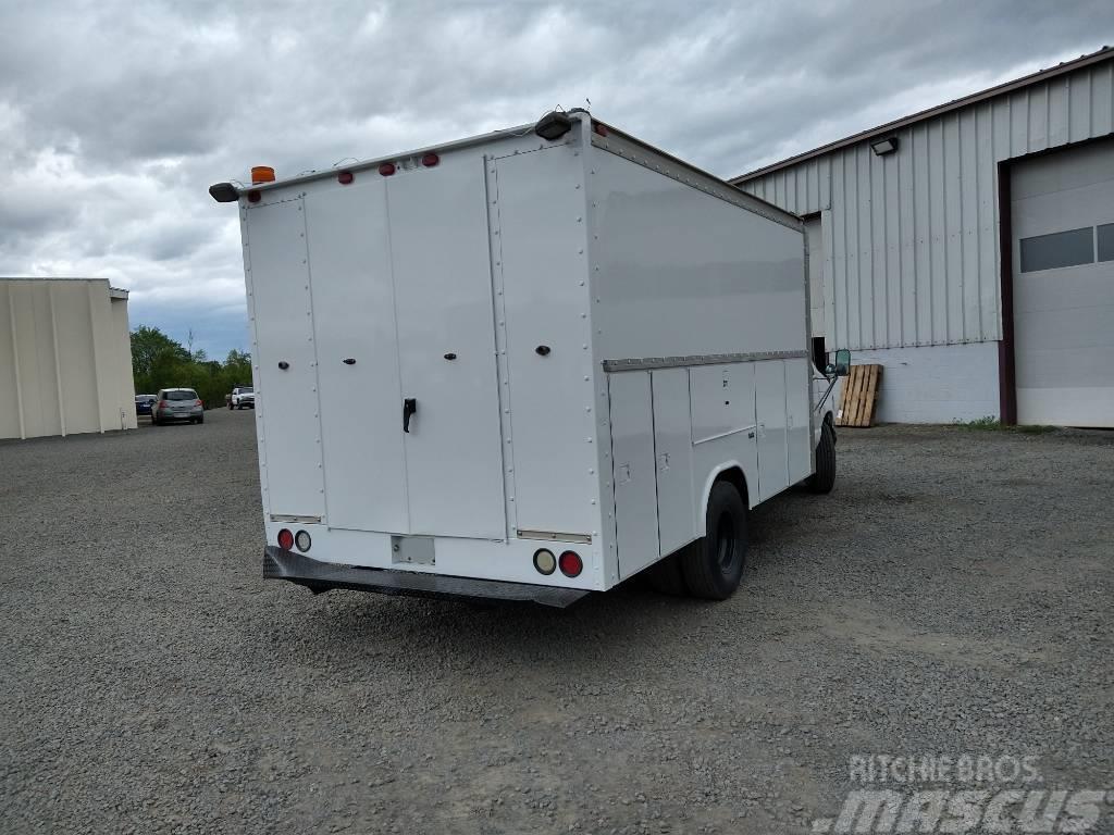 Ford E450 SD Furgonetas cerradas