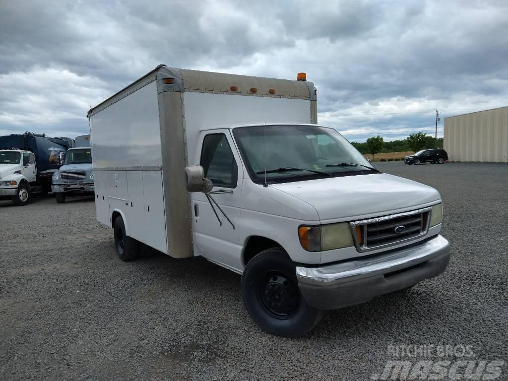 Ford E450 SD Furgonetas cerradas