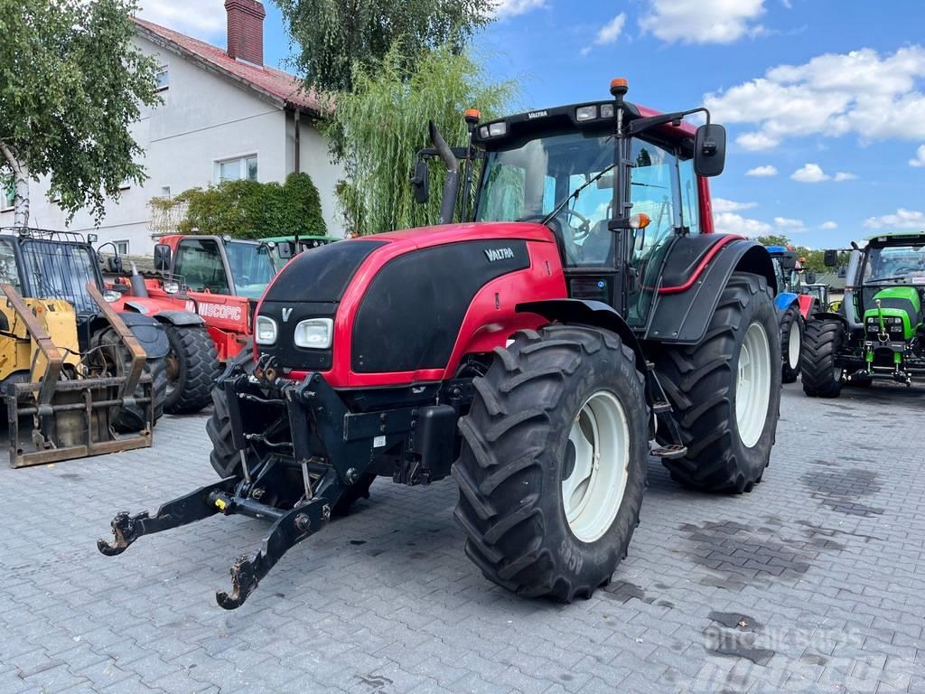 Valtra T121 Tractores