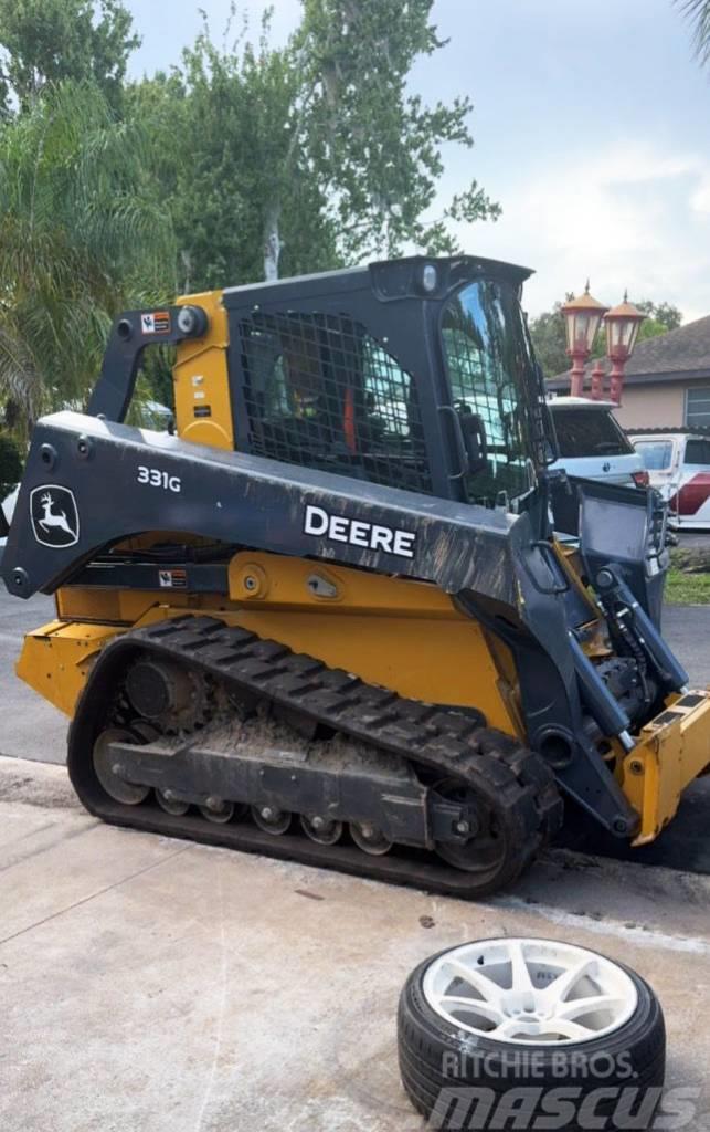 John Deere 331G Minicargadoras