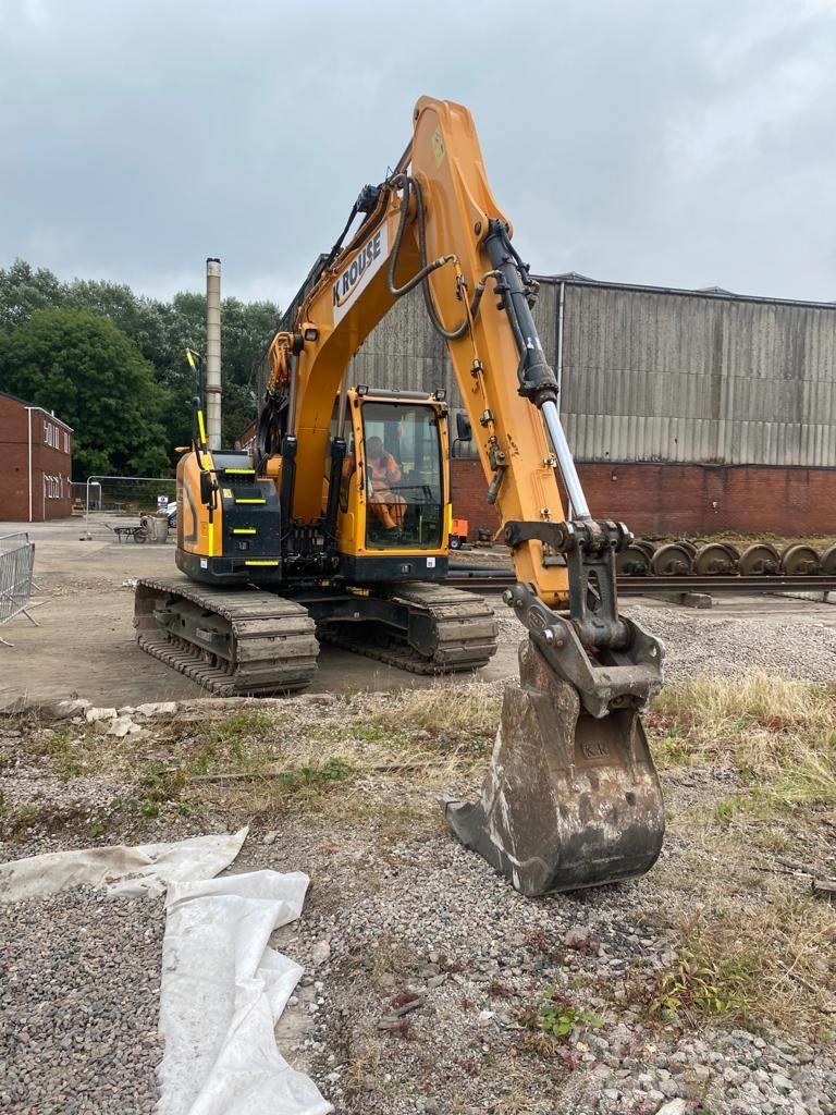 Hyundai HX130LCR Excavadoras sobre orugas