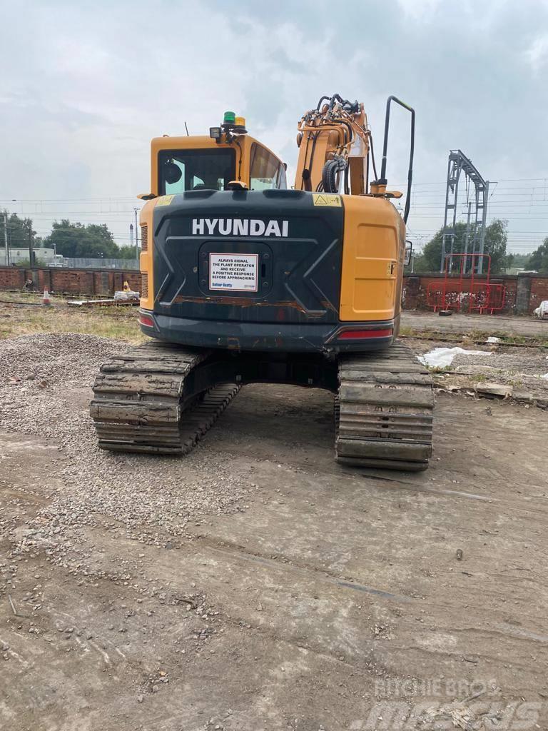 Hyundai HX130LCR Excavadoras sobre orugas