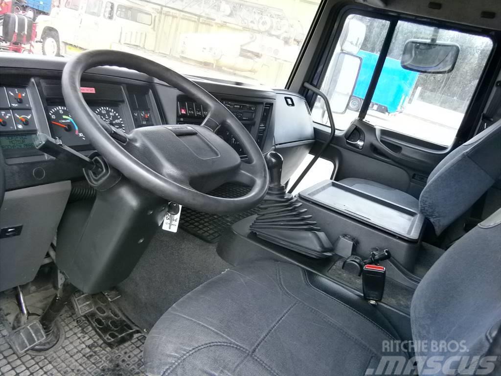 volvo FL6 220 Camiones con caja de remolque