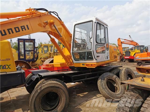 Hyundai R130WD Excavadoras de ruedas