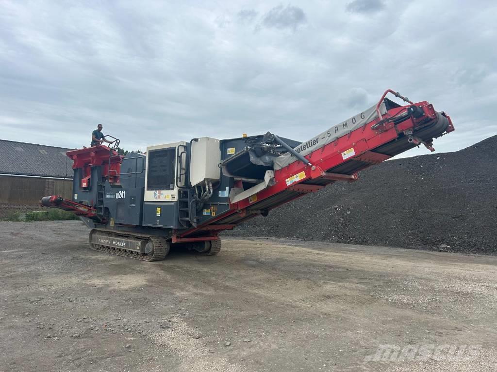 Sandvik QJ 241 Trituradoras móviles