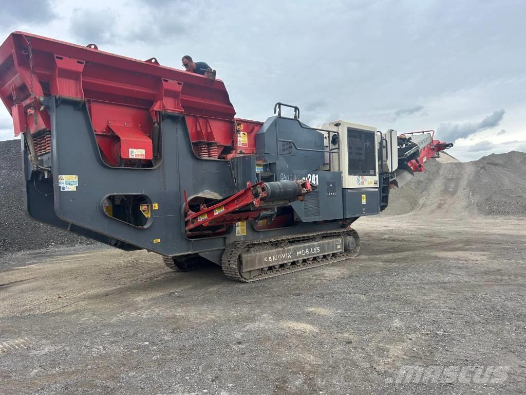 Sandvik QJ 241 Trituradoras móviles