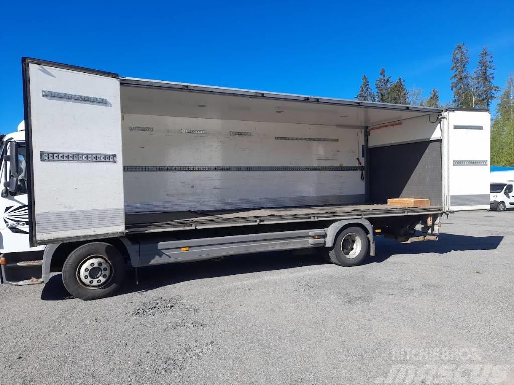 Mercedes-Benz Atego Camiones con caja de remolque