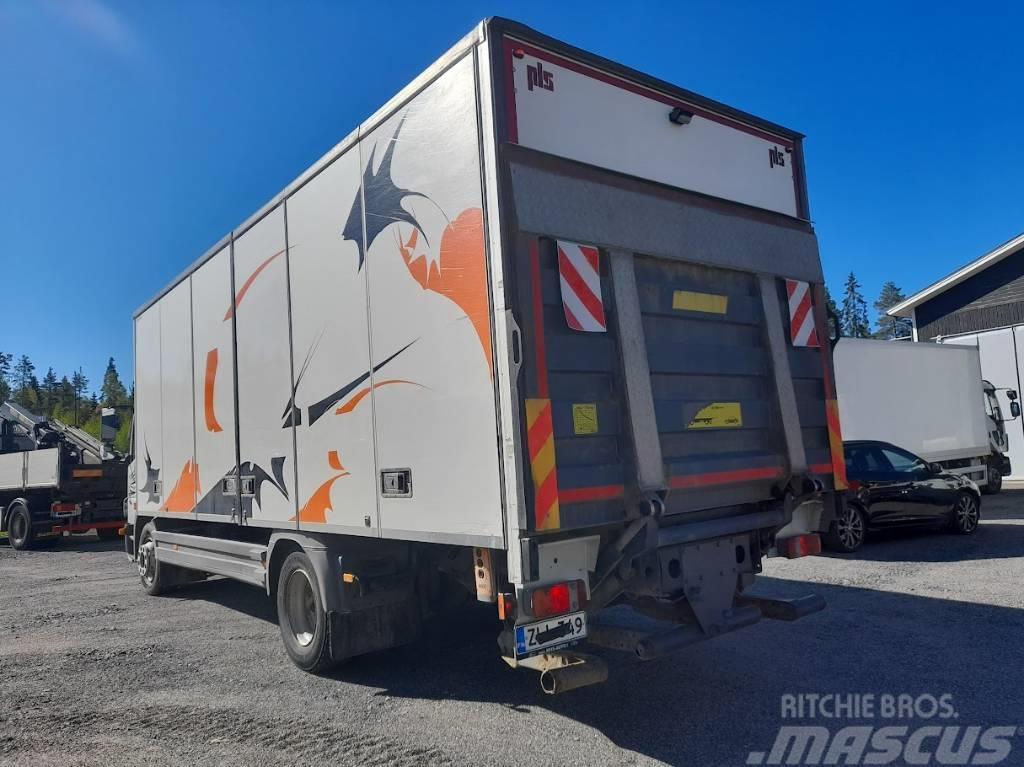 Mercedes-Benz Atego Camiones con caja de remolque