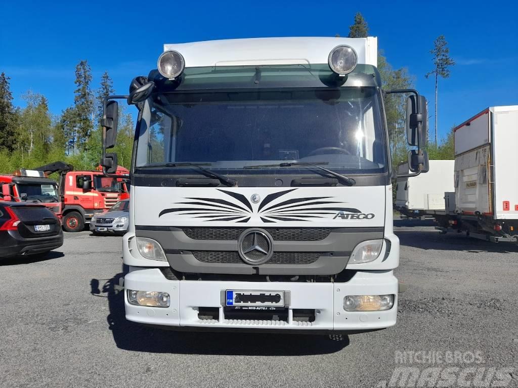 Mercedes-Benz Atego Camiones con caja de remolque