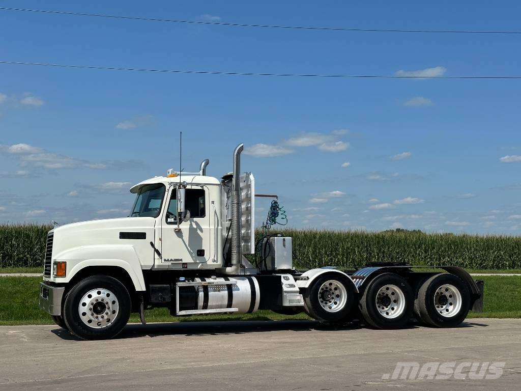 Mack Pinnacle CH613 Camiones tractor