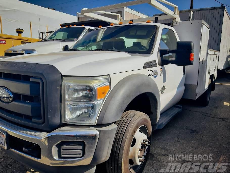 Ford F 550 Caja abierta/laterales abatibles