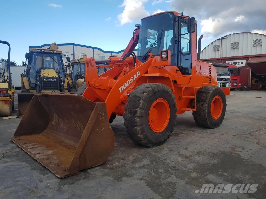 Doosan 160 v Cargadoras y excavadoras frontales