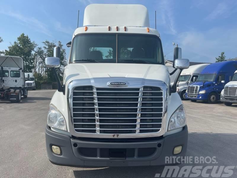 Freightliner Cascadia 113 Camiones tractor