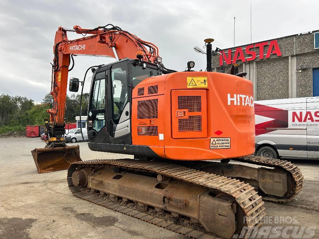 Hitachi ZX225USLC-5 Excavadoras sobre orugas