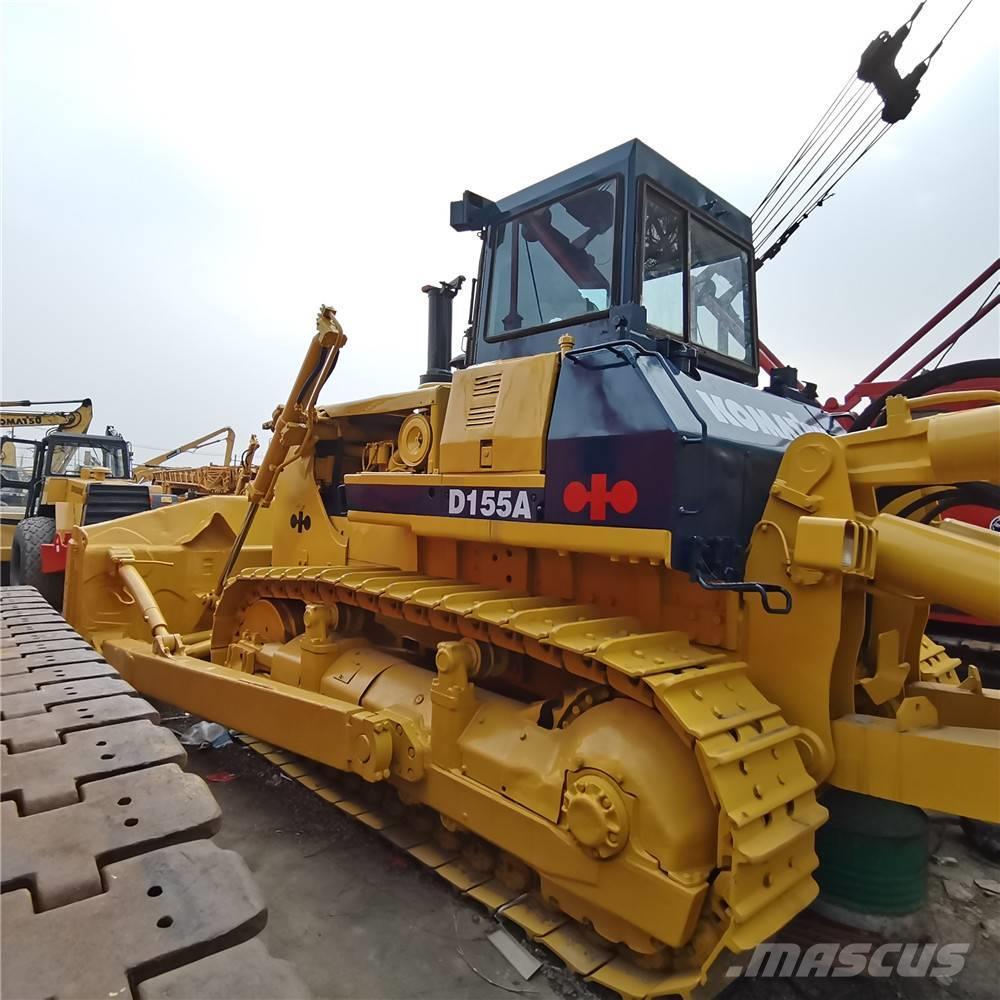 Komatsu d155a-2 Buldozer sobre oruga