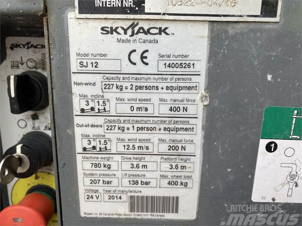 SkyJack SJ12 Plataformas con jaula de elevación