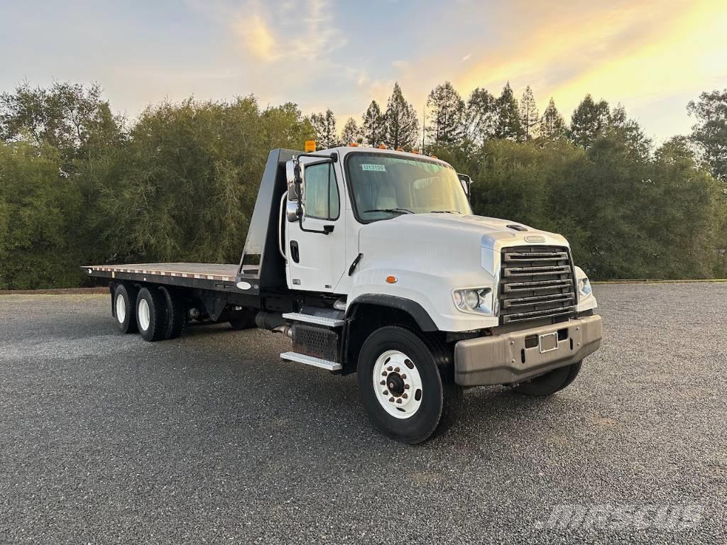 Freightliner 114 SD Vehículos de reciclaje