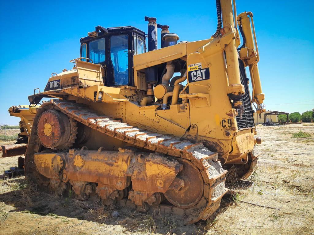 CAT D10 Buldozer sobre oruga