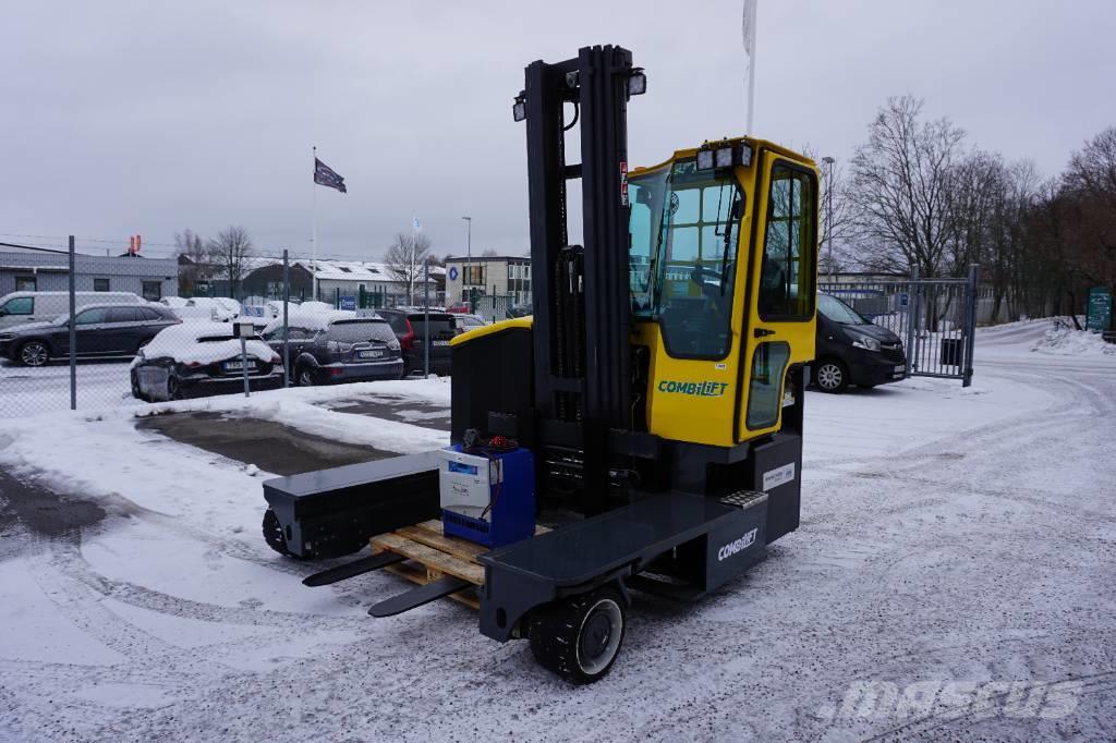 Combilift C5000E Montacargas de 4 vías