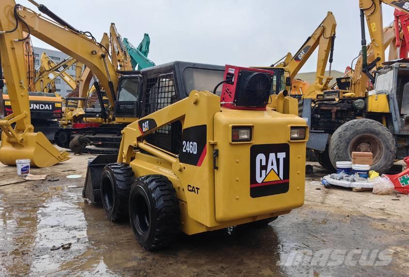 CAT 246D Minicargadoras