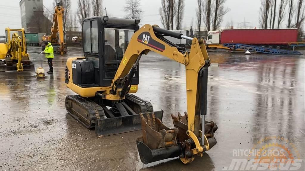 CAT 302.5 Miniexcavadoras