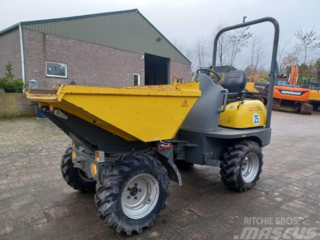 Wacker Neuson 2001 Vehículos compactos de volteo