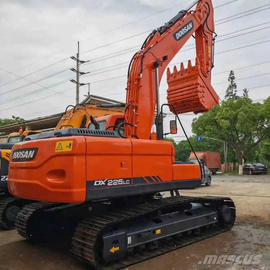 Doosan DX225LC-9C Excavadoras sobre orugas