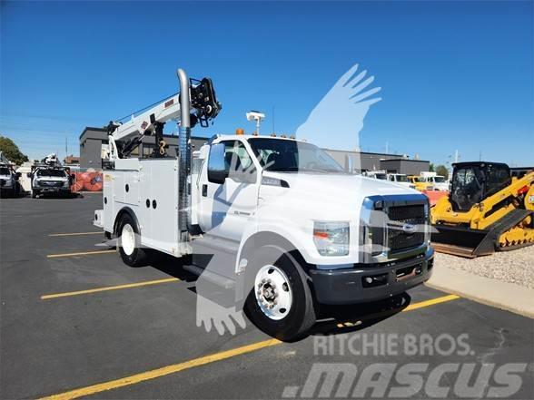 Ford F750 Otros