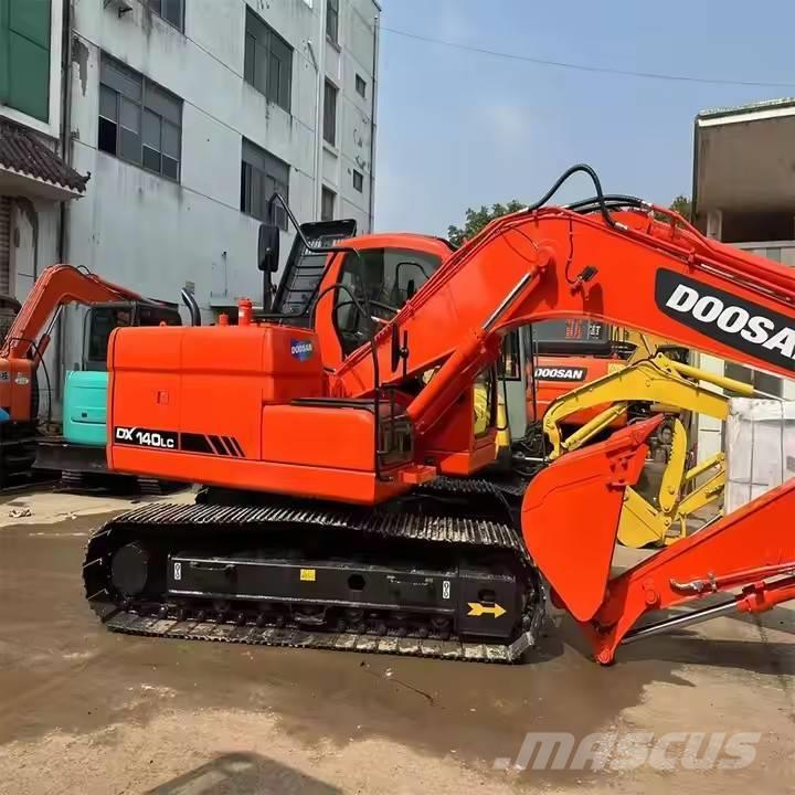 Doosan DX140LC Excavadoras sobre orugas