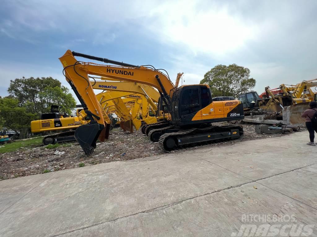 Hyundai 220LC-9S Excavadoras sobre orugas