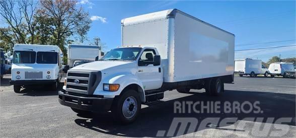 Ford F750 Camiones con caja de remolque