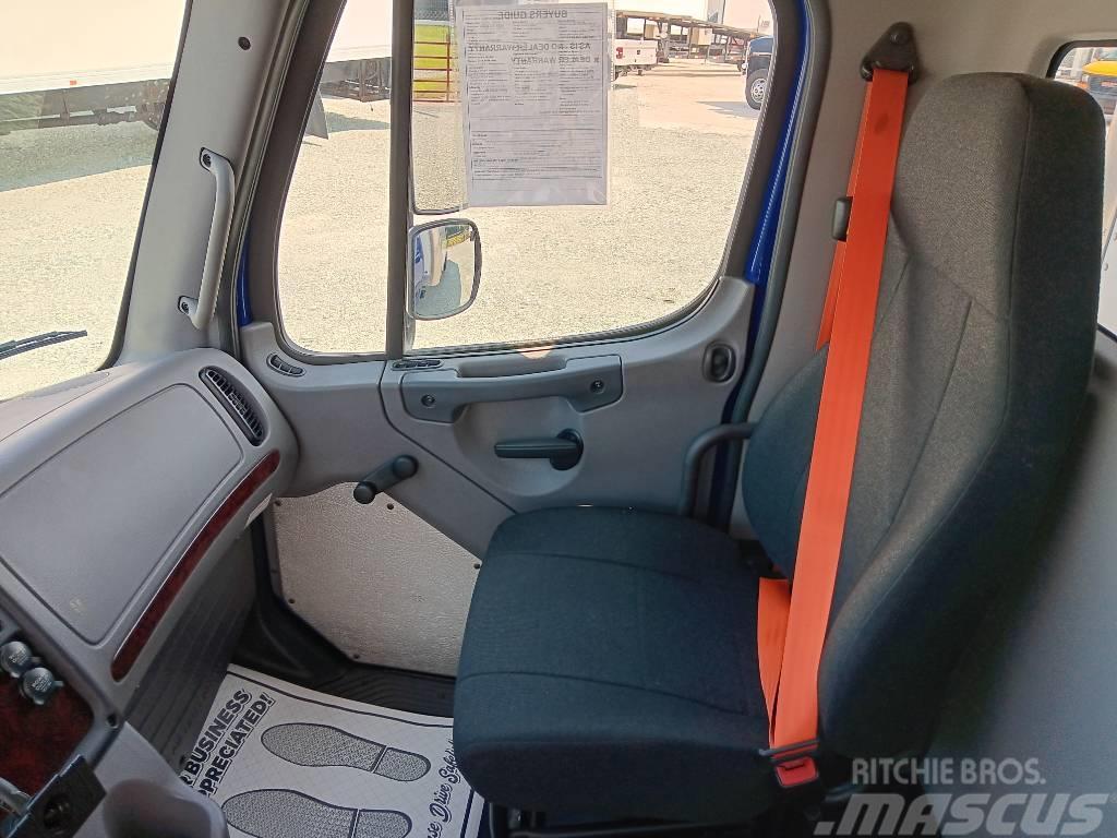 Freightliner M2 Camiones con caja de remolque