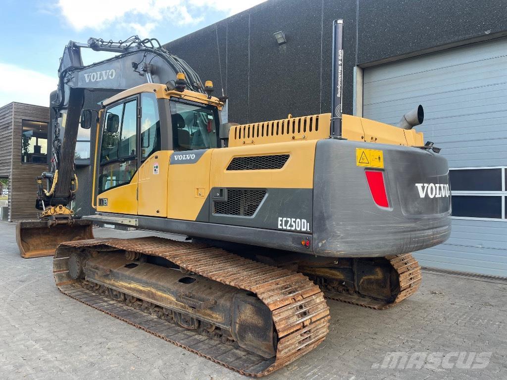 Volvo EC250DL Excavadoras sobre orugas