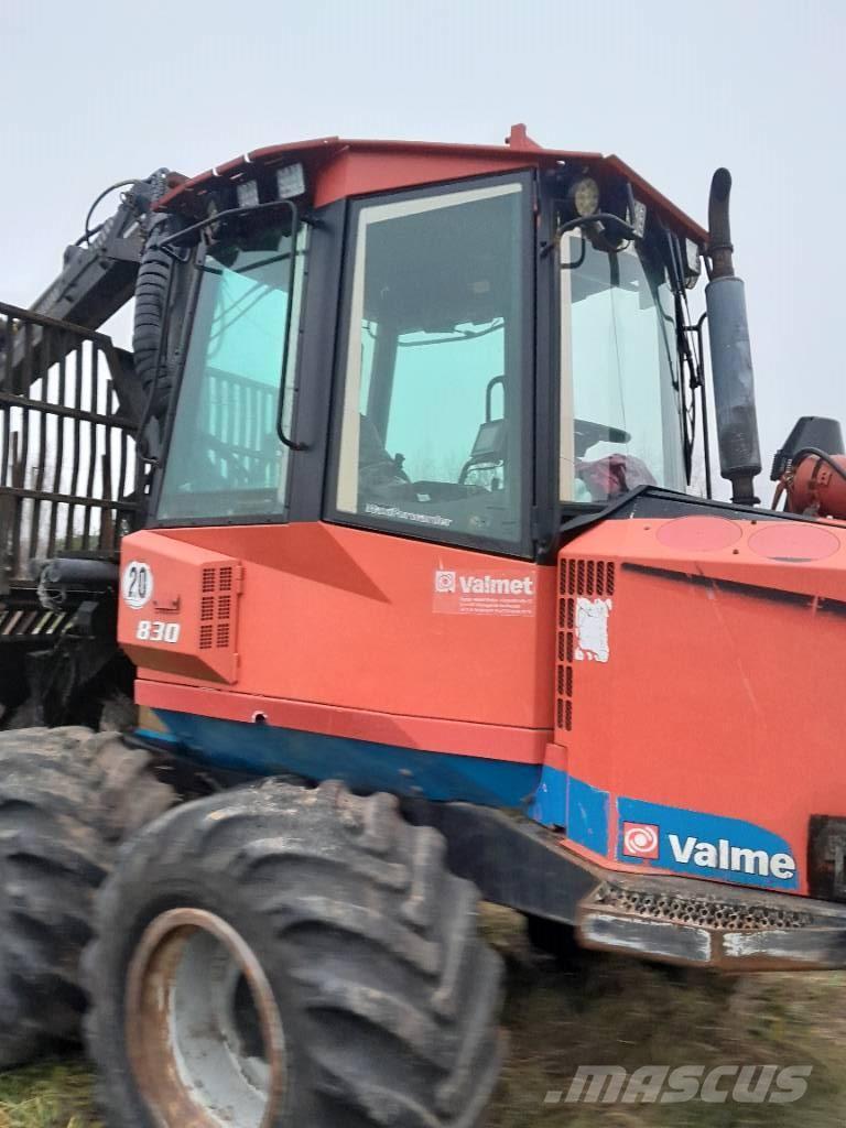 Valmet 830 Transportadoras