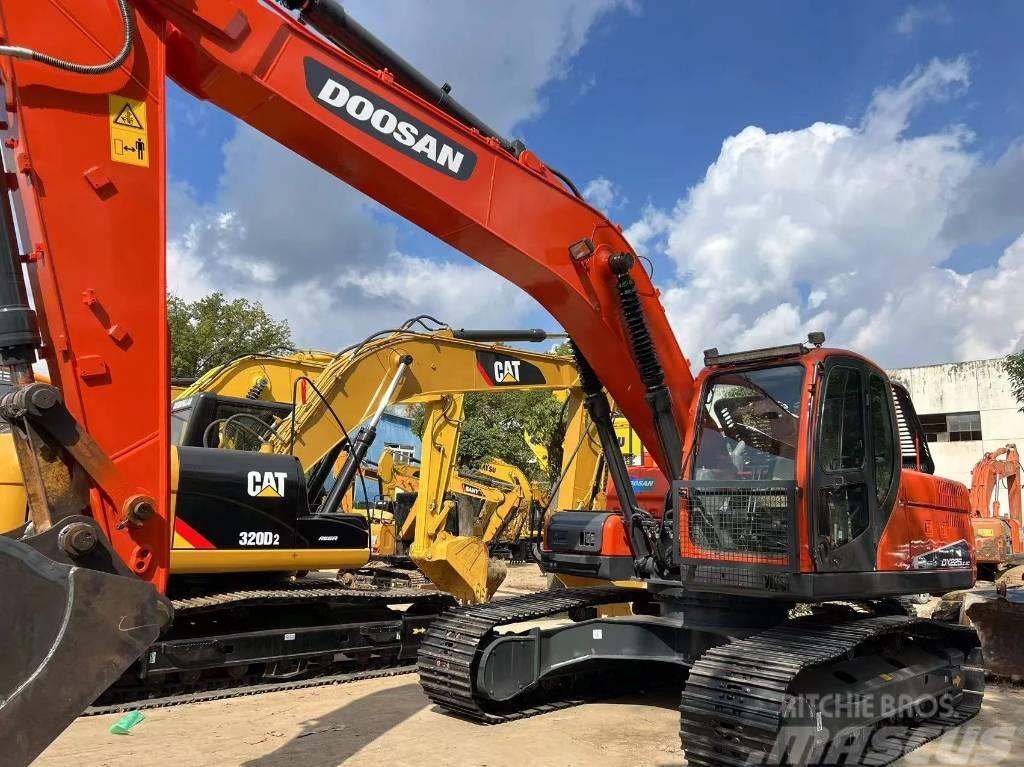 Doosan DX225-9C Excavadoras sobre orugas