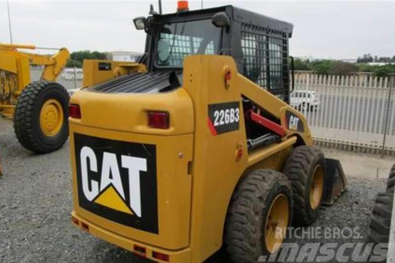 CAT 226B3 Otros camiones