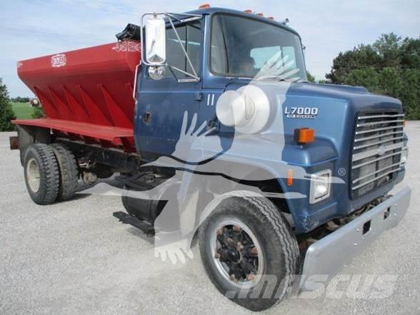 Ford LN7000 Otros