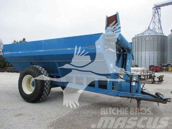 Kinze 840 Carros de trasladar grano