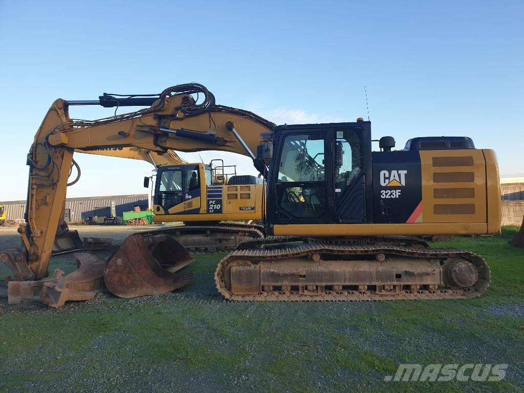 CAT 323FL Excavadoras sobre orugas