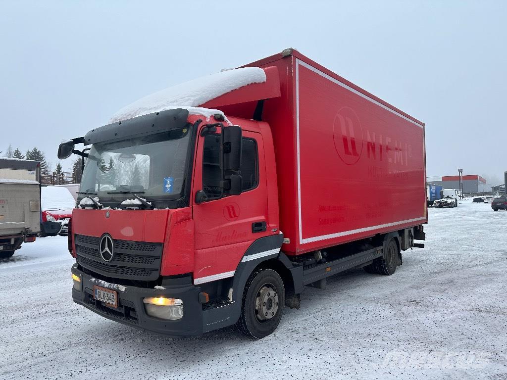 Mercedes-Benz Atego Camiones con caja de remolque