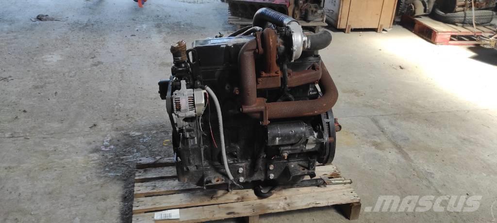 Yanmar 4TNE100 Motores